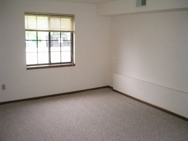1526 Kenilworth Ct — Photo 12