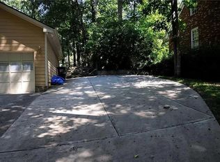 5673 Williamsburg Dr, Norcross, GA 30093