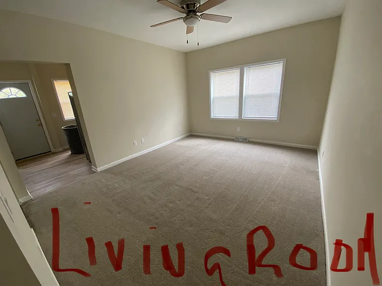 24520 W North Ave #3 — Photo 2