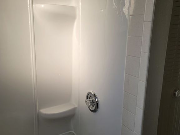 3rd image of 842 Forest Ct APT 8