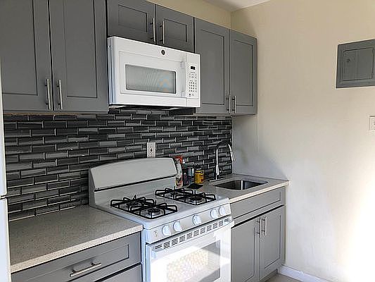 1st image of 384 E 16th St #2