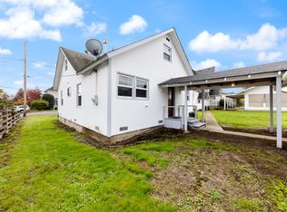 340 E 1st St, Yamhill, OR 97148