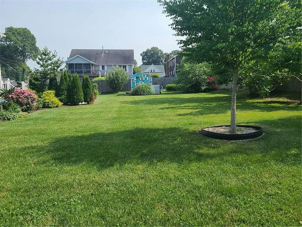 2 bed, 1.0 bath, 1120 sqft, $3,250 — Photo 4