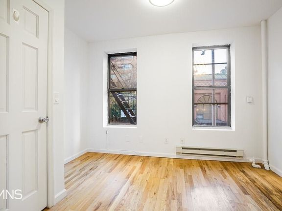 4th image of 334 W 49th St APT 4FW