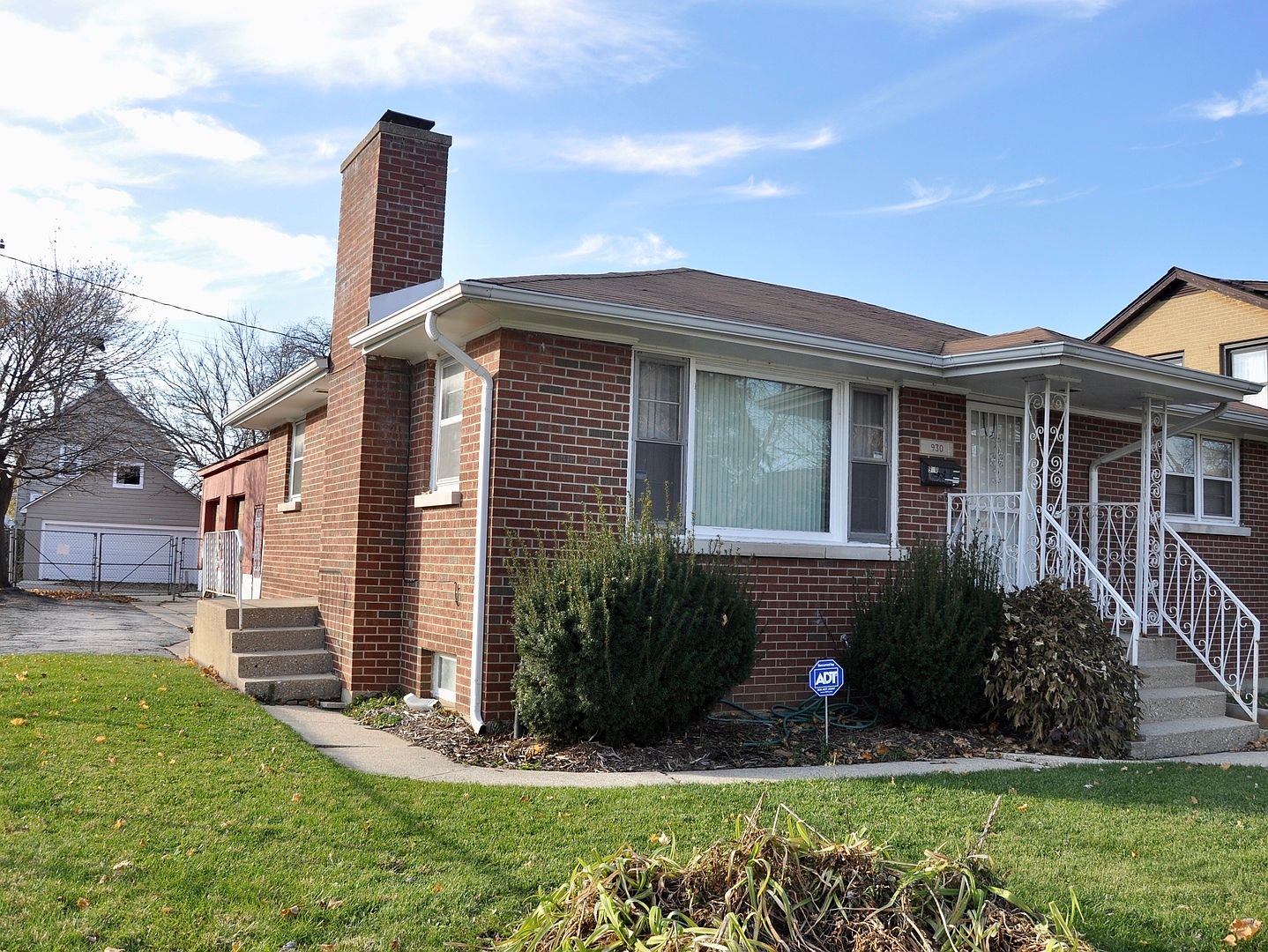 930 S Jackson St, Waukegan, IL 60085 | Zillow