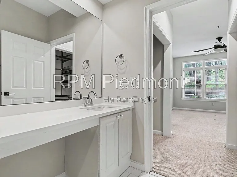 220 Renaissance Pkwy NE #2122 — Photo 19