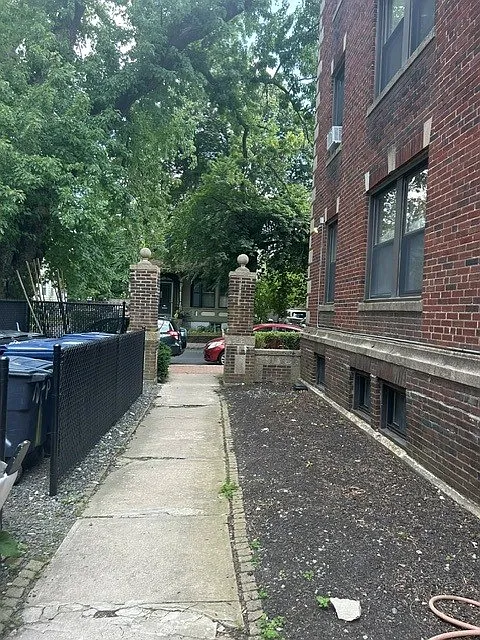 63 Dana St — Photo 1