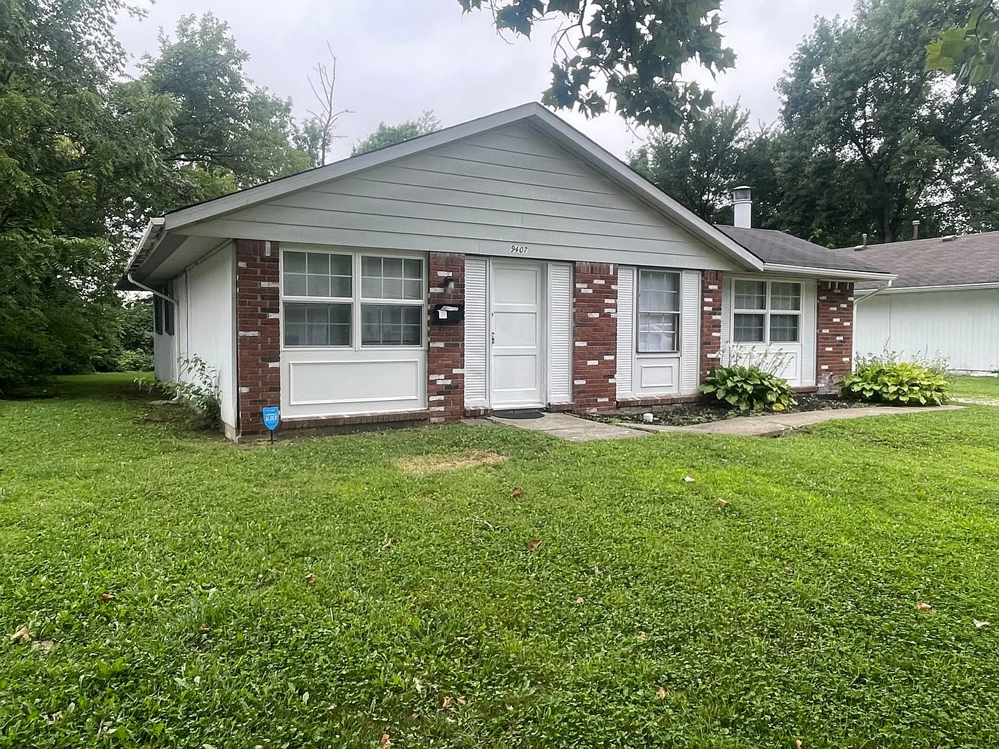 Priced to Move -Newly Renovated 3 Bedroom Ranch — Photo 2