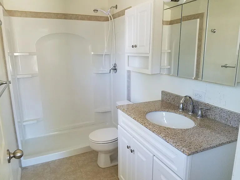 926 N Gladeview Dr — Photo 4