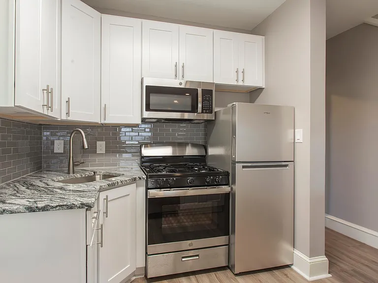 214 Fairview Rd #1 — Photo 2