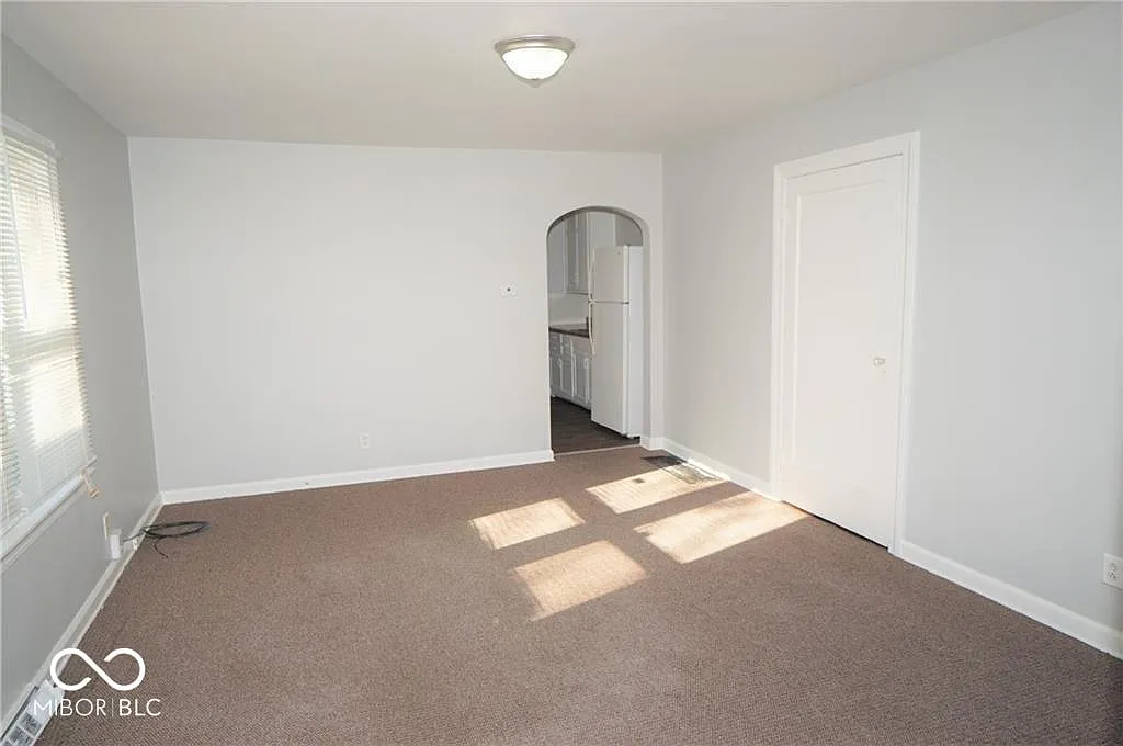 Building Photo - 1306 N Chester Ave