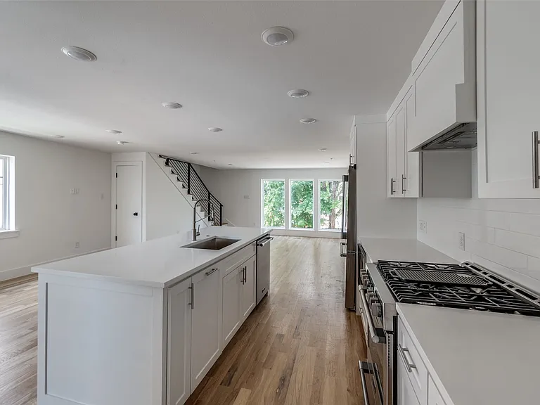 1612 Grigsby Ave #102 — Photo 8