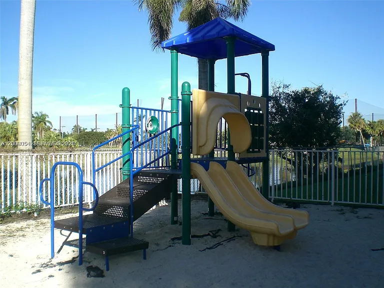 6955 NW 186th St #F209 — Photo 13