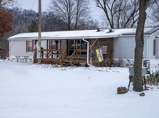 512 N Ripley St, Harpers Ferry, IA 52146