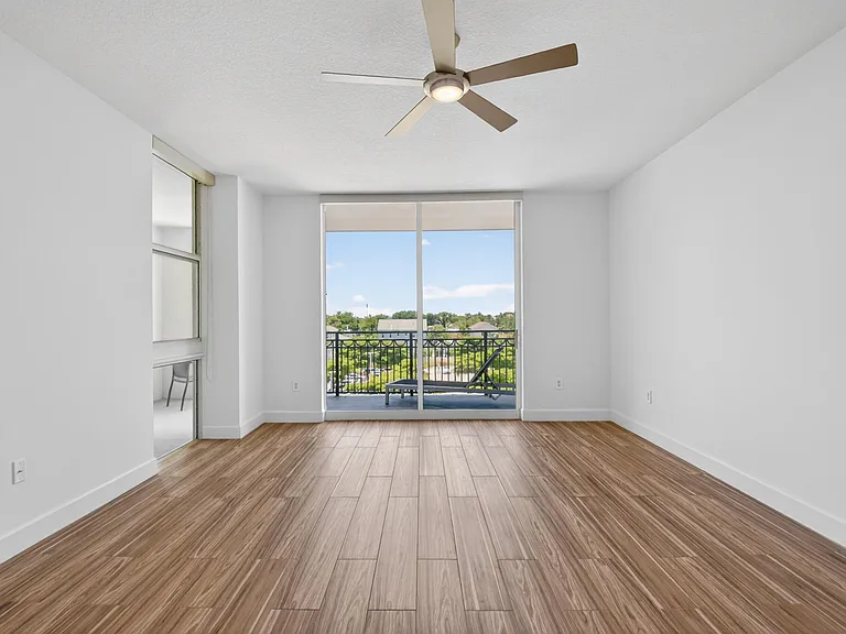 550 Okeechobee Blvd #423 — Photo 30