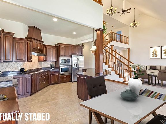 5th image of 205 E Pinehurst Dr