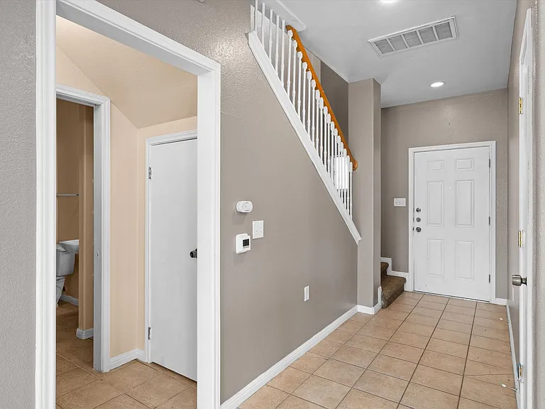 7502 Lazy Creek Dr #A — Photo 4