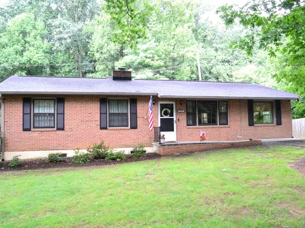 1276 Dennis Ln, Salem, VA 24153