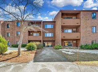 11 Davis Rd APT C7, Acton, MA 01720