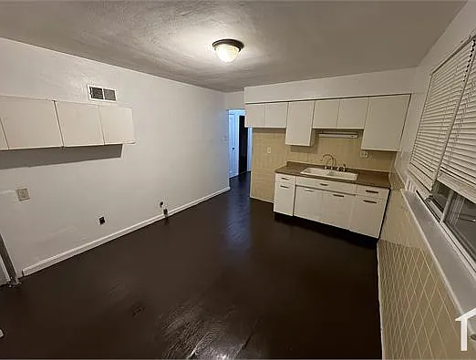9709 Dennis Dr — Photo 6