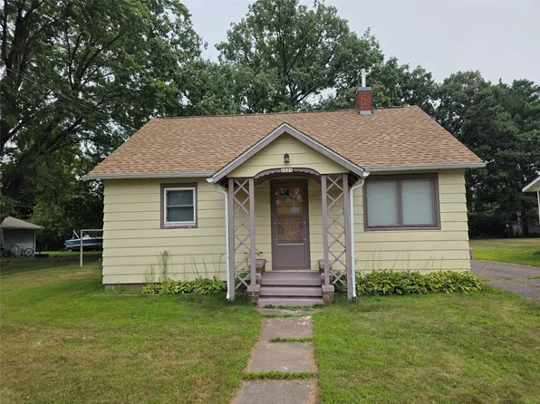 1221 Cora Avenue, Rice Lake, WI 54868