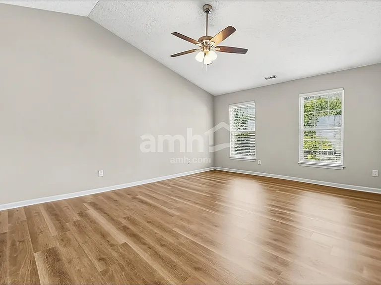 5686 Appaloosa Cir — Photo 9