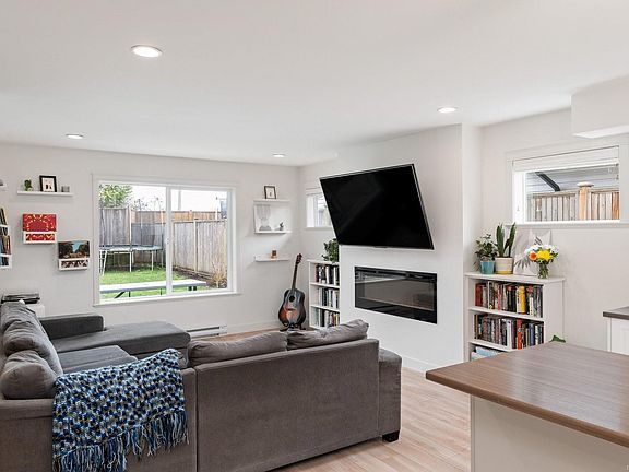 5th image of 9527 Sharples Rd