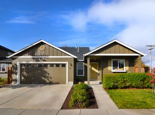 572 S 48th St, Springfield, OR 97478
