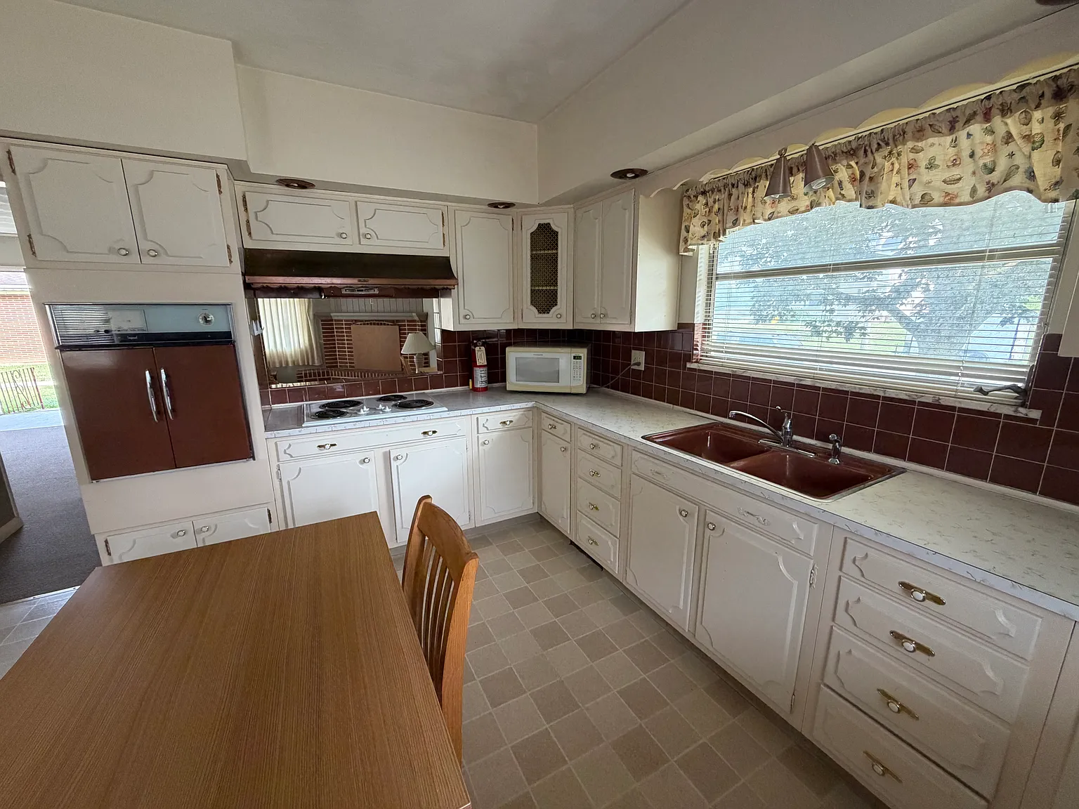 2 bed, 1.5 bath, 1100 sqft, $1,150 — Photo 3