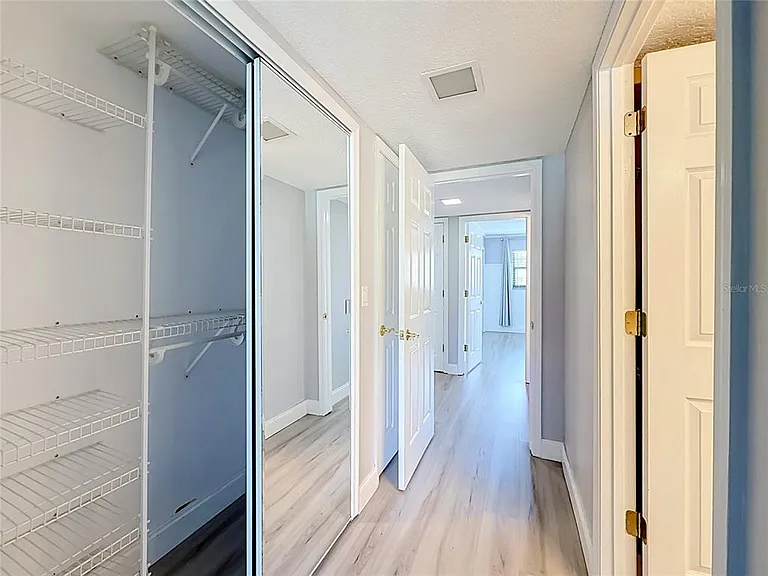 101 N Grandview St — Photo 37