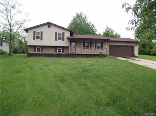 437 Johnston Dr, De Soto, MO 63020