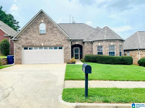 35 Camellia Ln, Pell City, AL 35128