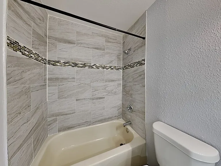 3979 Versailles Dr — Photo 14