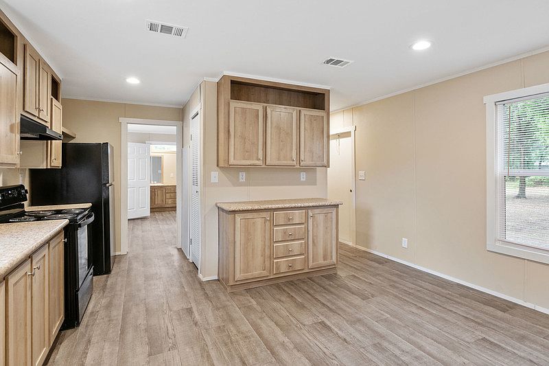 1st image of 211 Southlake Dr
