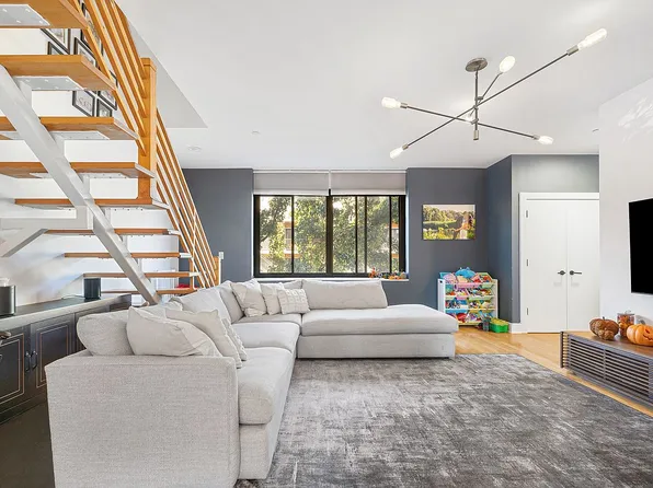 270 Greene Ave APT 3B, Brooklyn, NY 11238