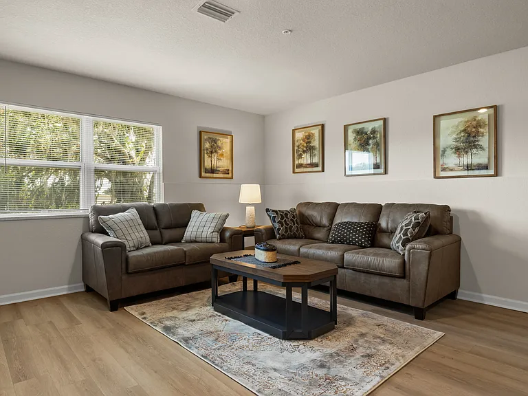 Spanish Moss Eco Apartments — Photo 26