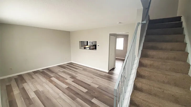3 bed, 1.5 bath, 1120 sqft, $1,400 — Photo 2