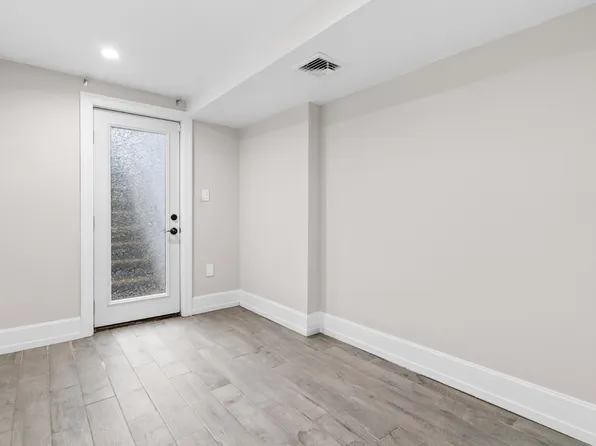 139 Rochester Avenue image 15 of 16