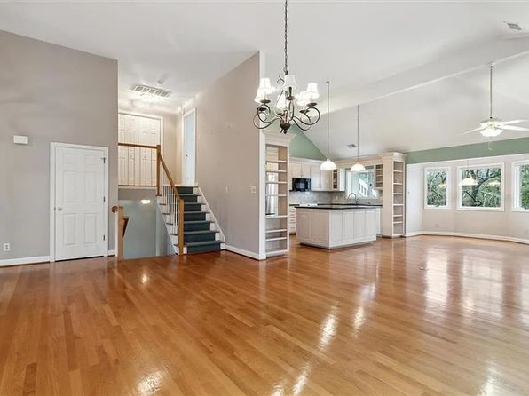 107 Watch Harbour Cir, Smithfield, VA 23430