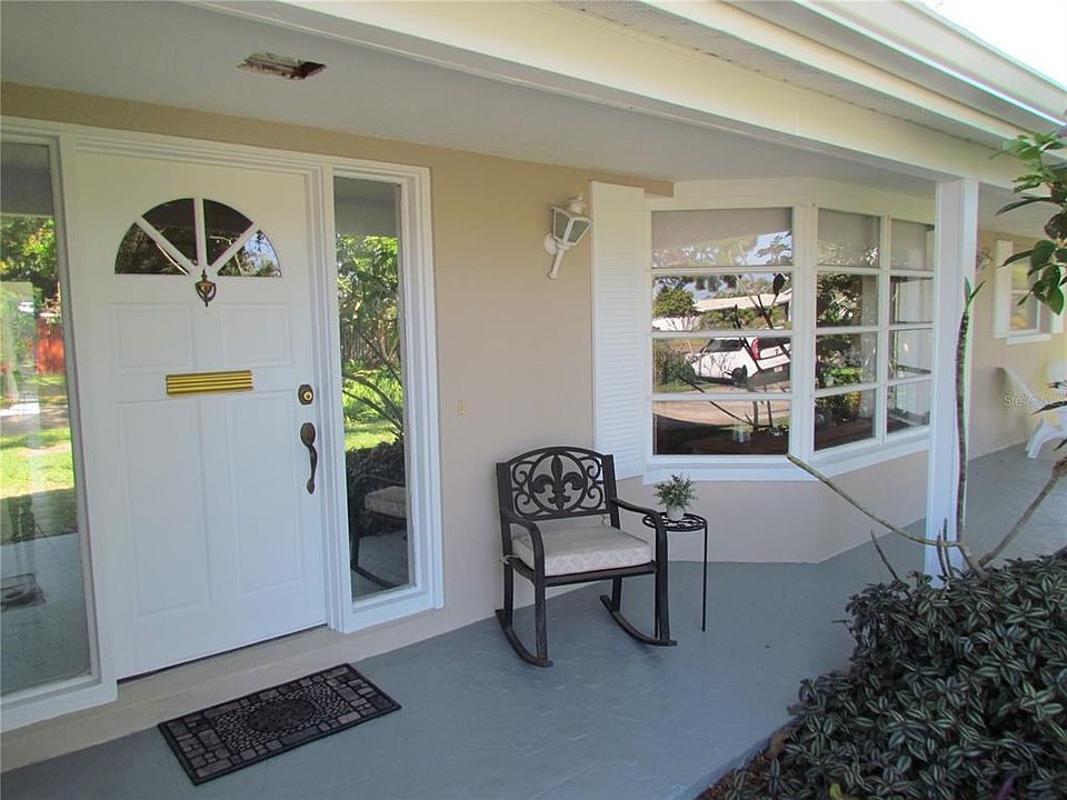 1st image of 4111 52ND AVENUE S
