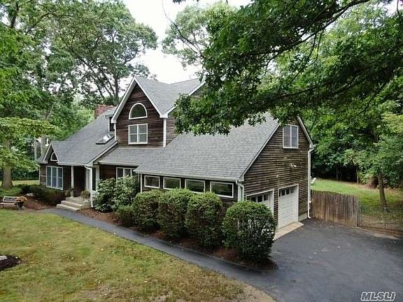 4th image of 211 Echo Ave