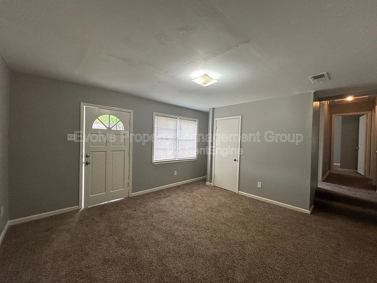 Building Photo - 4268 Glenbrook St