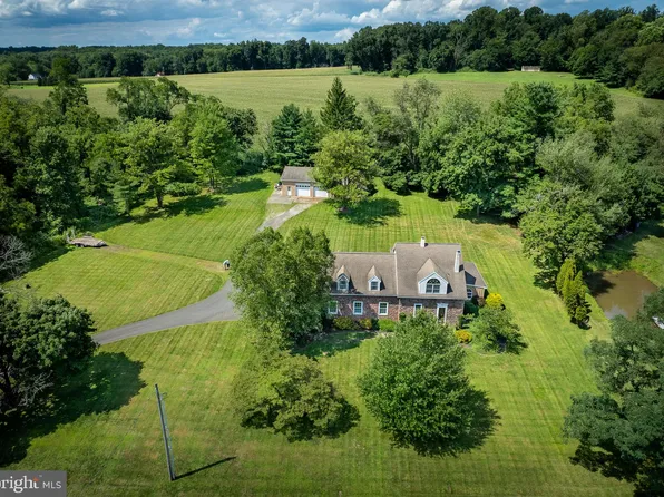 1776 Hopewell Rd, Elverson, PA 19520