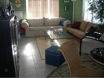4th image of 3851 NE 21st Ave APT 32