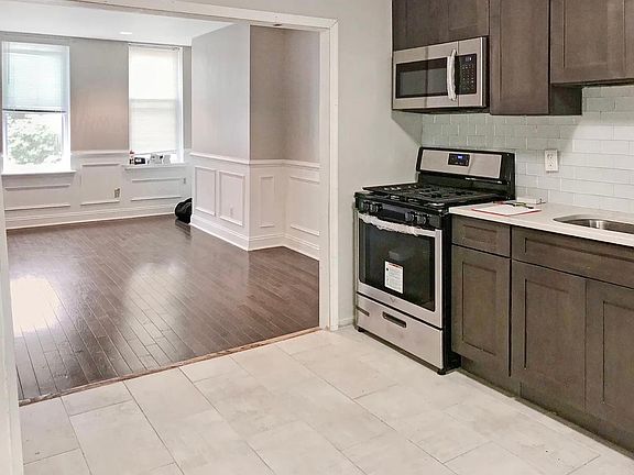 2nd image of 22XX Greenwich St