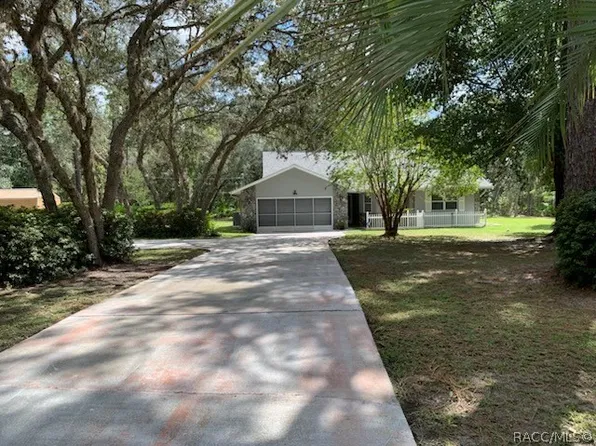 2180 W Learwood Pl, Beverly Hills, FL 34465