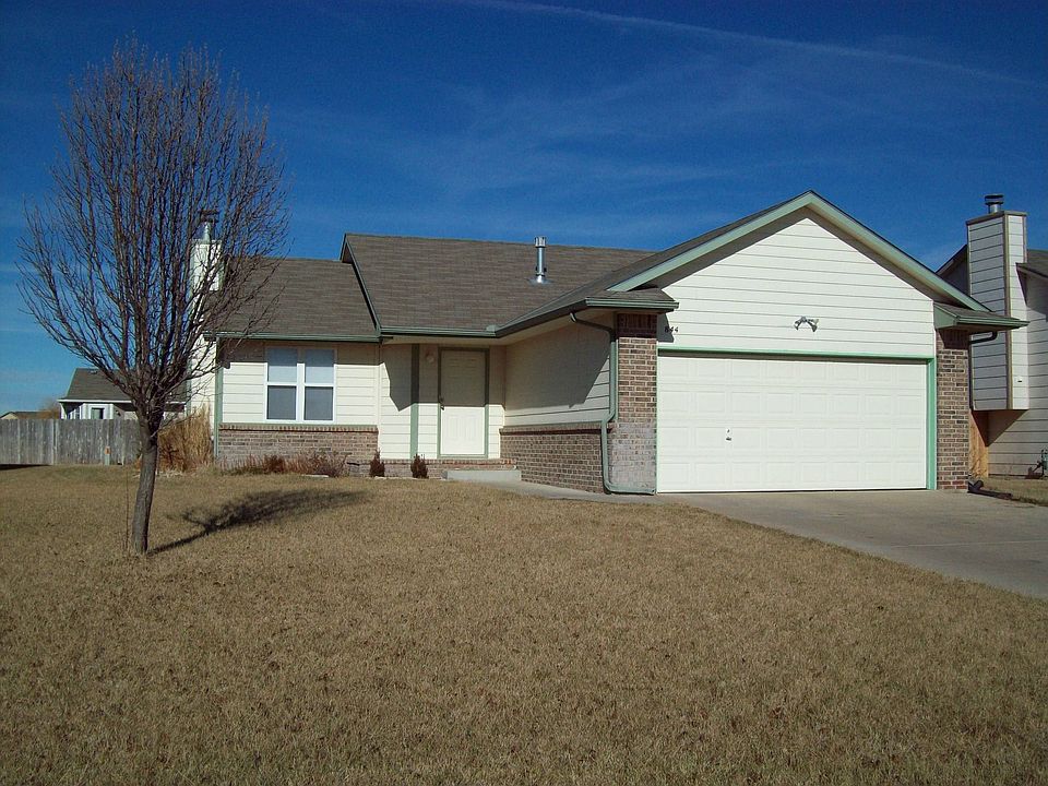 Beautiful Move-in Ready Home in the prized Goddard Schools