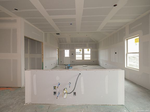 5th image of 4319 Carlotta Drive