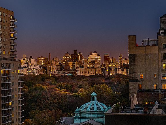 2nd image of 45 W 67th St #16AF