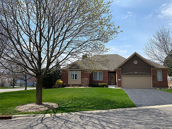 5th image of 2 Shoal Creek Ct